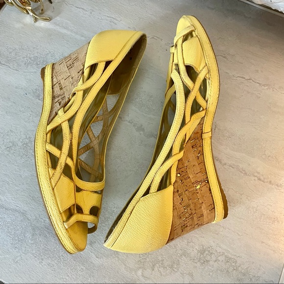 Stuart Weitzman yellow leather open toe wedges - Picture 4 of 7